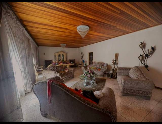 5 BEDROOM HOUSE FOR SALE IN MOUNTAIN VIEW